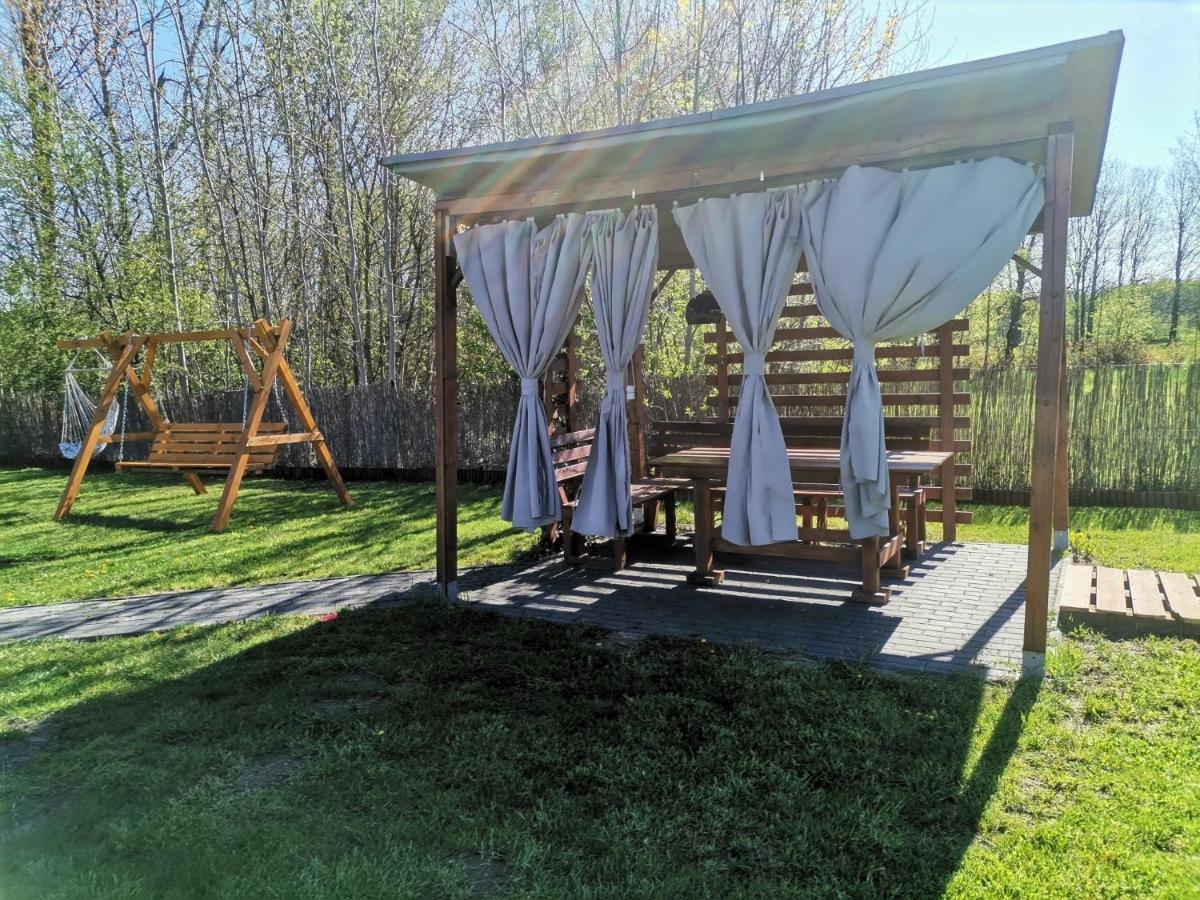 Dziki Zakatek Piskornia Dom Z Sauna Ngoại thất bức ảnh