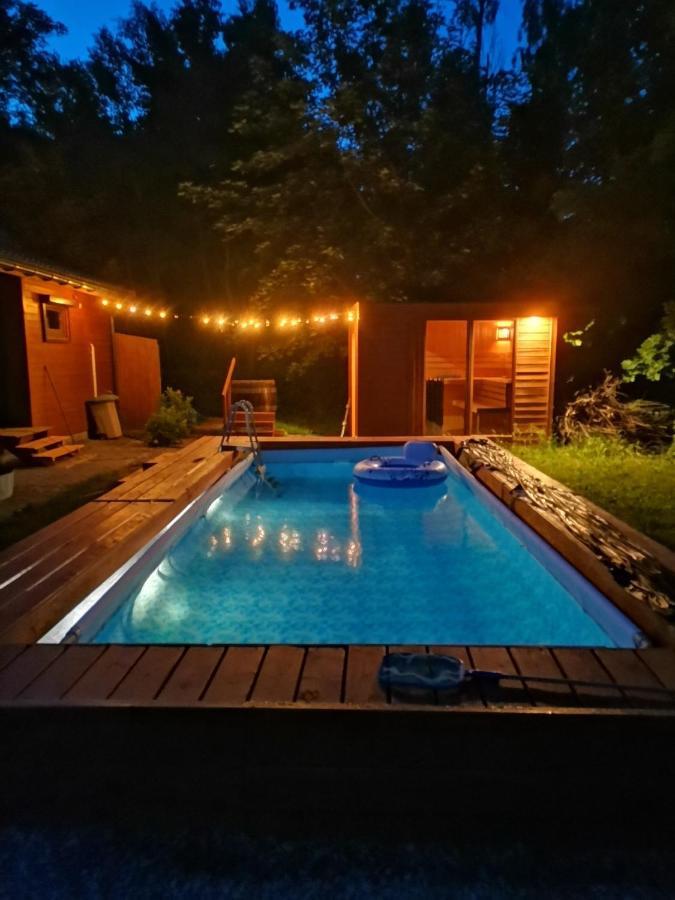 Dziki Zakatek Piskornia Dom Z Sauna Ngoại thất bức ảnh